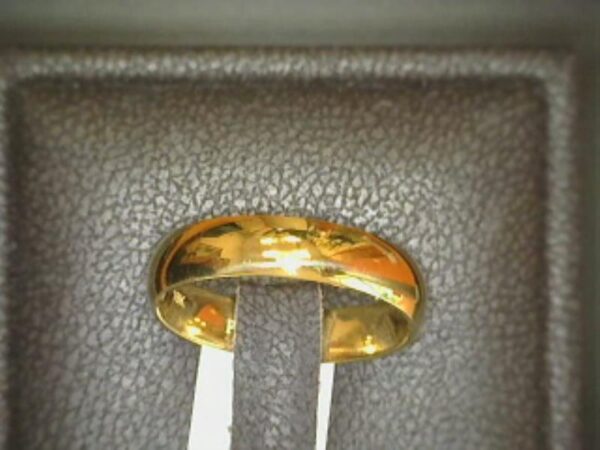 MAN'S WEDDING BAND