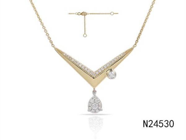 V SHAPE NECKLACE